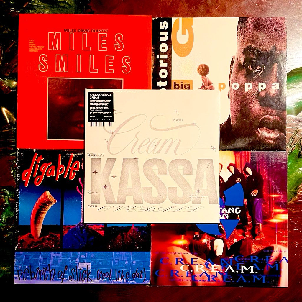 無事に170日目の営業を終えました。
本日も、地方のちいさなジャズ喫茶にお越しくださり、ありがとうございました。

閉店の一枚もやっぱり
Kassa Overall "Cream"
です。

お客さんの反応も多くありました。

昨日スタートの一枚にも上げた、この画像。
後ろで支えているのは、A面のカヴァー元たち。