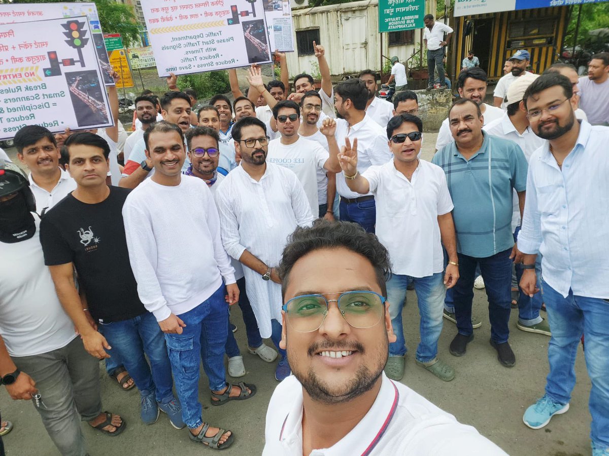 chemnitr's tweet image. Peaceful protests by citizens of @PalavaTheCity against unsafe roads , poor traffic management.
Jaag jao @Dev_Fadnavis @RaviDadaChavan @rajupatilmanase @DrSEShinde @mieknathshinde @BJP4Maharashtra
Cc @PalavaTheCity @narendramodi @BJP4India @ShilpiDPathak
#HallaBol