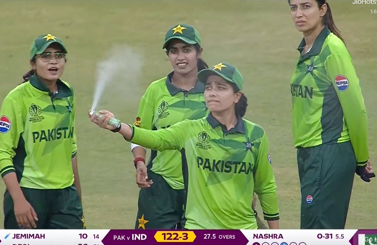 how paki girls be applying deodorant  to attract their cousin brother who's also her father in law.