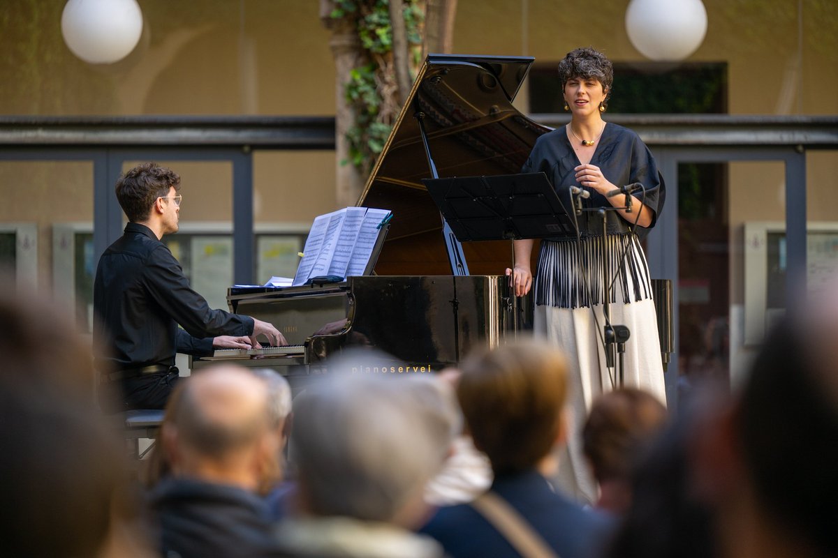 🎶 Avui hem gaudit d’un matí ple de música al #MusiquemLleida! amb el duo de lied Mireia Tarragó i Marc Serra, la Al Ras Bluegrass Band i el duet de pianistes Juan Lara i Carlos Bujosa. 🎵 Aquesta tarda, concert de cloenda a l’Auditori Enric Granados! 💛 #LleidaCultura