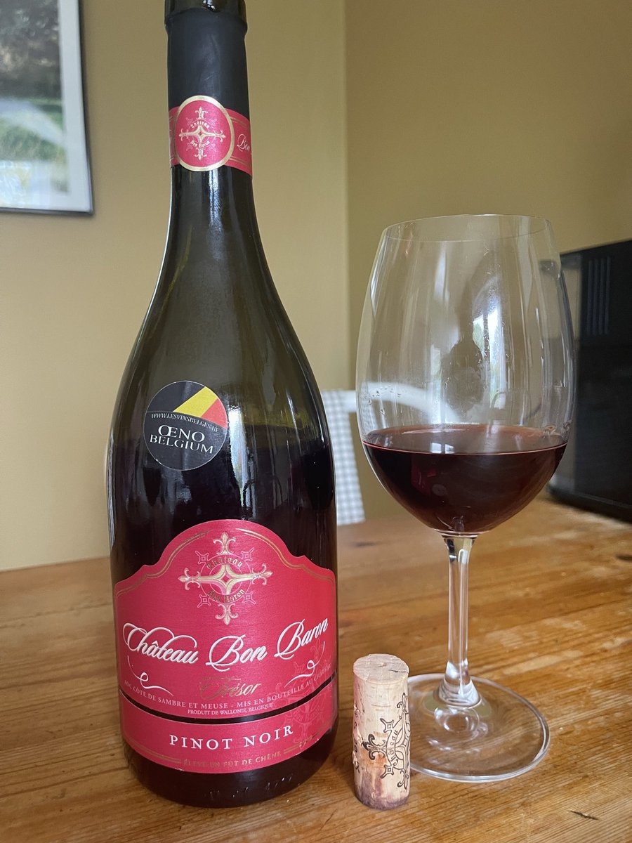 joukesp's tweet photo. #SundayLunch #StuffedBellPepper #WildRice #TomatoSauce
Fresh, dry, rain later, 15°C
Lunch: stuffed bell pepper w wild rice & tomato sauce.
Great ‘12 Belgian Pinot Noir by Ch. Beau Baron. 90-92
Watching RSCA vs RSCL!
Visiting #1Daughter & #2Daughter (leaves for 5 wks Japan) later. https://t.co/x4biWs4G76
