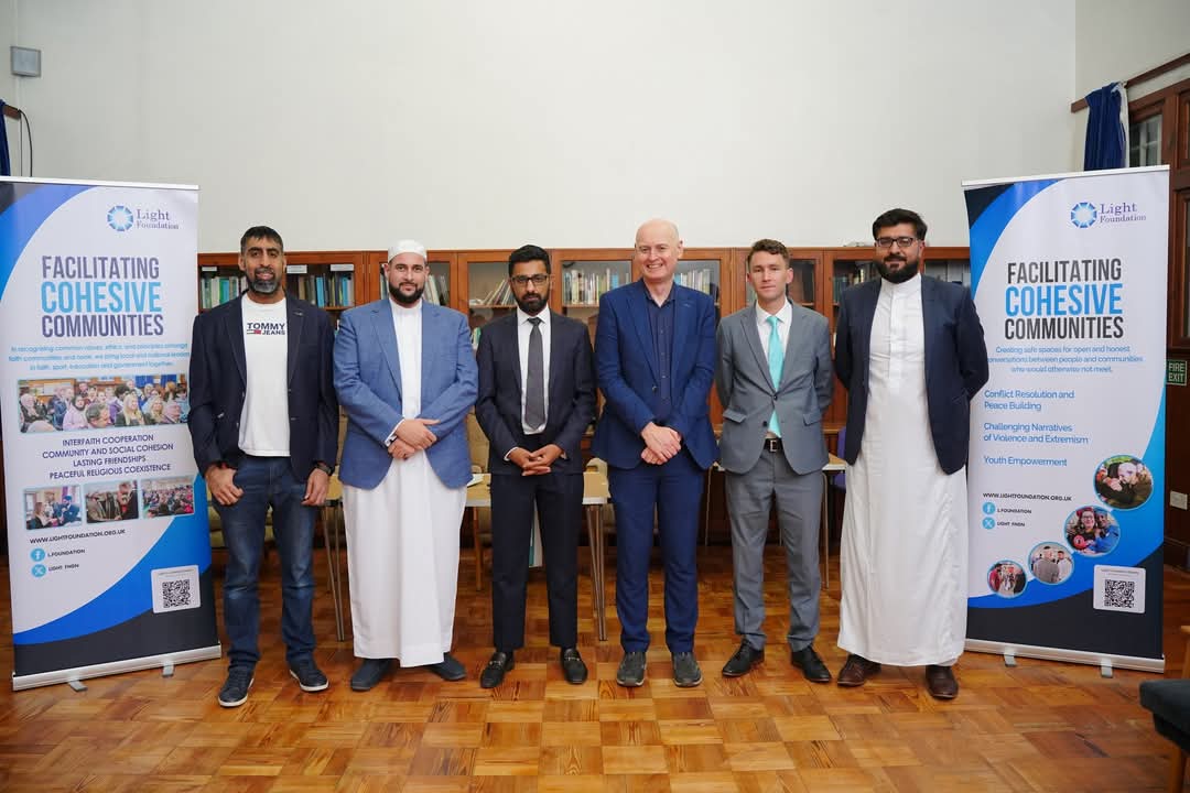 Light_Fndn's tweet image. Is Hostile Politics Endangering Refugees?

A full house gathered in Preston, despite heavy rain and a significant security presence, to discuss how UK politics affects refugee safety.

📸 facebook.com/share/p/1D72x7…

@AdnanHussainMP @MatthewBrownLab @adamkelwick @reformparty_uk