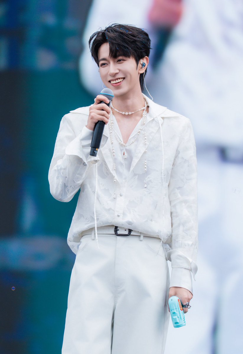 globalDESIRE4_'s tweet image. SEEKY LI UPDATE
weibo.com/1685872053/521…

very happy, i wish everyone all the best!

#李沛恩 #SeekyLi #LiPeiEn #Desire4