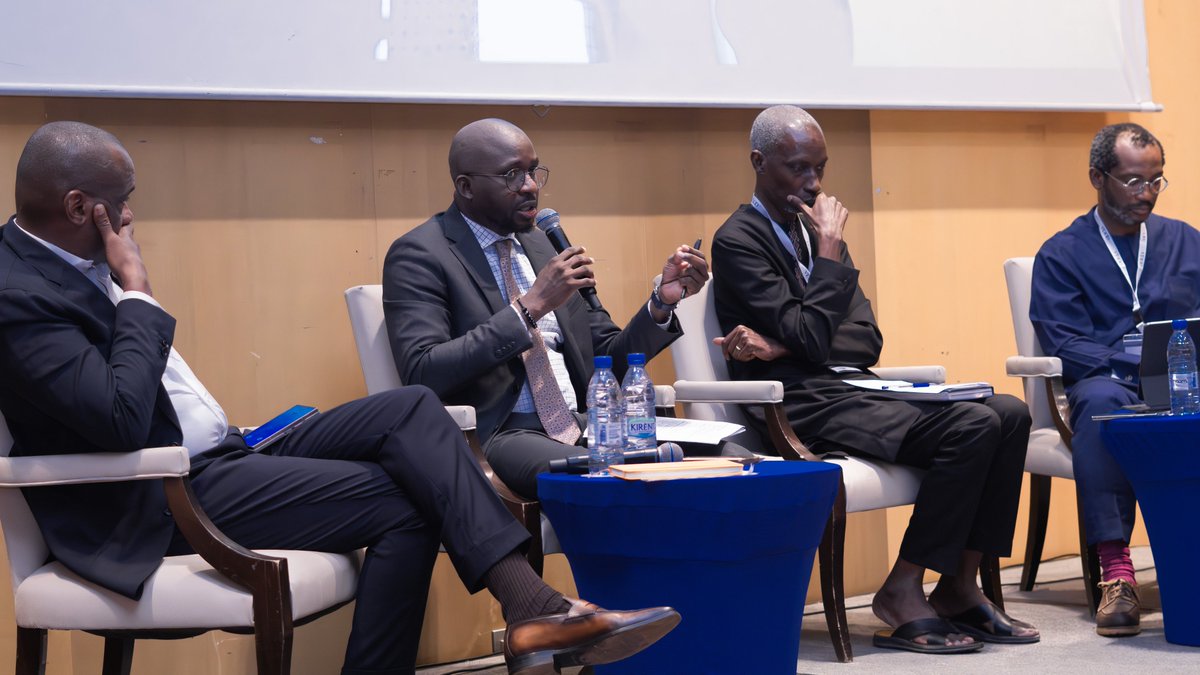 FonsisOfficiel's tweet photo. Le 𝗙𝗢𝗡𝗦𝗜𝗦 a participé à la réunion annuelle des investisseurs de Verod Capital à Dakar, en présence d’acteurs financiers régionaux et d’investisseurs institutionnels.

À cette occasion, Adramé Ndione, Directeur d'Investissements, est intervenu pour présenter le rôle stratégique du 𝗙𝗢𝗡𝗦𝗜𝗦 dans le cofinancement de projets à fort impact. Il a également pris part à une table ronde consacrée aux opportunités d’investissement dans l’UEMOA, où les échanges ont porté sur :

·     Le positionnement du Sénégal comme hub régional d’investissement.

·     L’importance des partenariats institutionnels pour favoriser le partage des risques et renforcer l’assistance technique.

·     La nécessité de lever les barrières structurelles afin de libérer le potentiel entrepreneurial.

Les secteurs porteurs pour les investisseurs à impact : énergies renouvelables, agriculture durable et inclusion numérique.

#capitalinvestissement #verodcapital #Fonsis