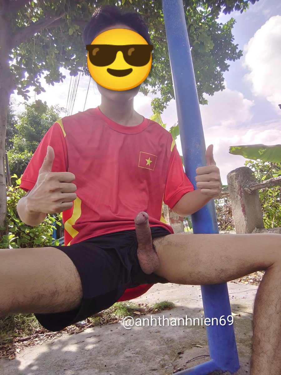 anhthanhnien69's tweet photo. Ai phô dâm chung ko nè https://t.co/3UIsClC0dZ