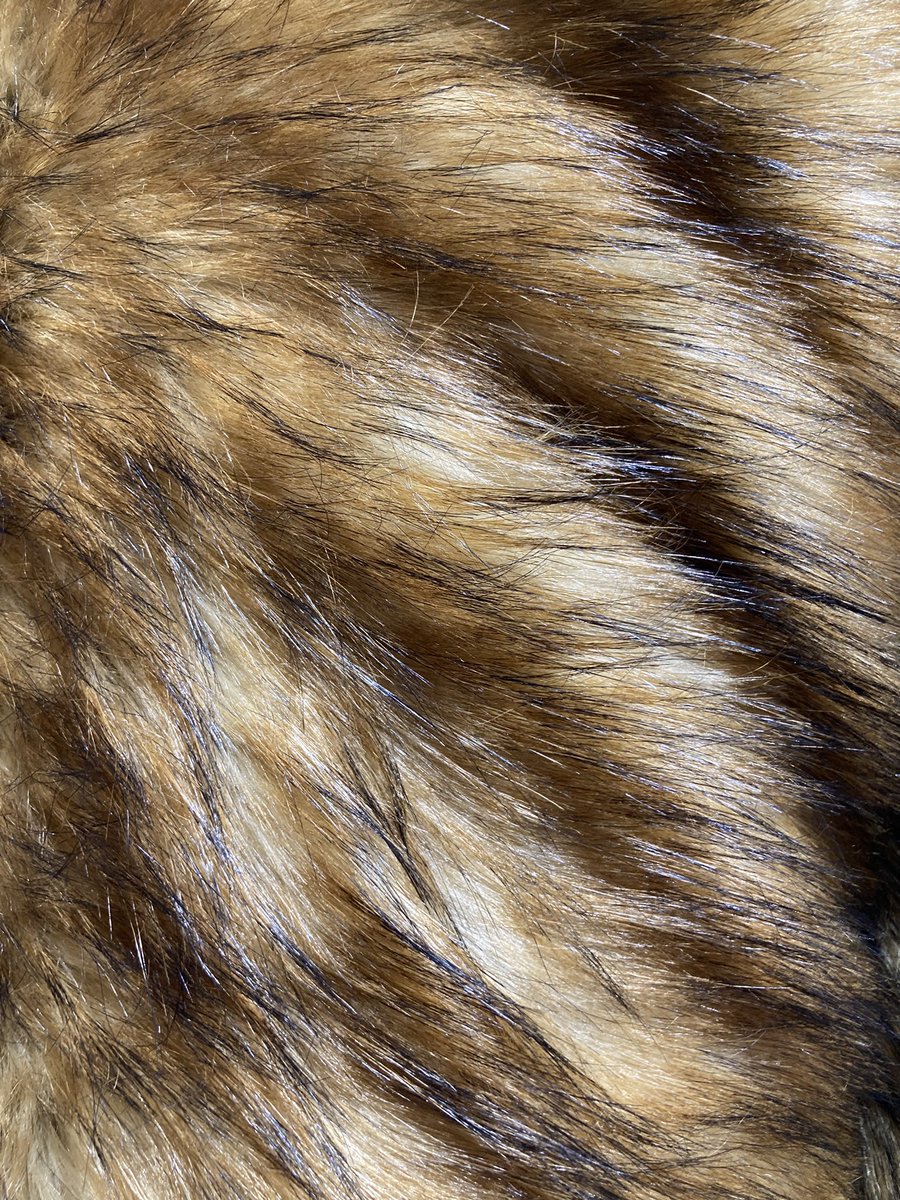 TextileWorldTOA's tweet image. ゴージャスなフェイクファーと切り替え風ボアが各2色ずつ入荷しました！
モフモフのフカフカです！

長毛フェイクファー
一般価格¥5150/m
会員価格¥4680/m

マルチ柄シープボア
一般価格¥2400/m
会員価格¥2180/m

※全て税込

#フェイクファー 
#シープボア 
#ボア 
#textile 
#fabric