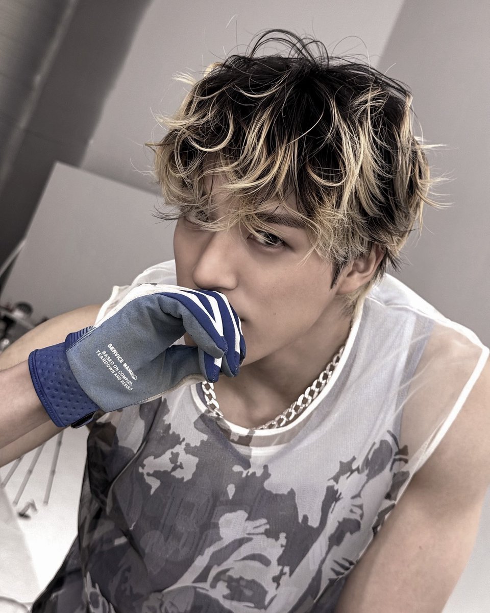 iwjeno's tweet image. In  a  world  that’s  always  racing  forward
I stay in the absolute present. Style sharp
grip    tighter.   From.   the    streets   to   the 
speedway—this is  where  attitude  meets
 motion. 🚦🛞