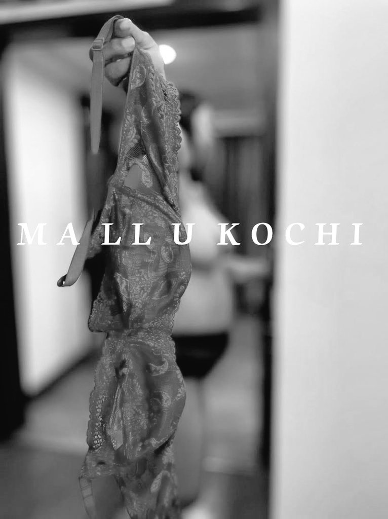 ERNAKULAM Guys message me meet up Available 

#kochi #mallu #husbandandwife #wife #girl #meet