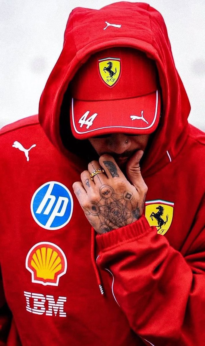 GioLewis44's tweet photo. 🚨LEWIS HAMILTON PERD UNE PLACE AU DÉPART DU GP

IL EST MAINTENANT 7EME 💜💜 https://t.co/PqpPe9tAAS