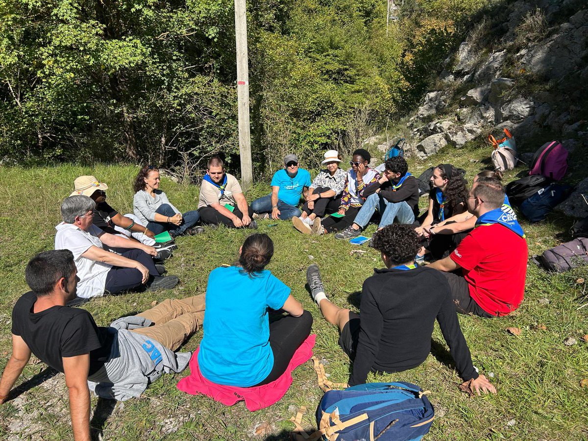 Veryllia's tweet image. Ahir 4 d’octubre, dia de sant Francesc d’Assís, celebràvem el temps de la Creació amb els animadors CREC. Una experiència profunda de #sentit, de connexió amb la natura,  i de construcció de la missió de l’animador CREC. 
#Gombrèn 
#grupsCREC
#autenticitat
#Anunciata