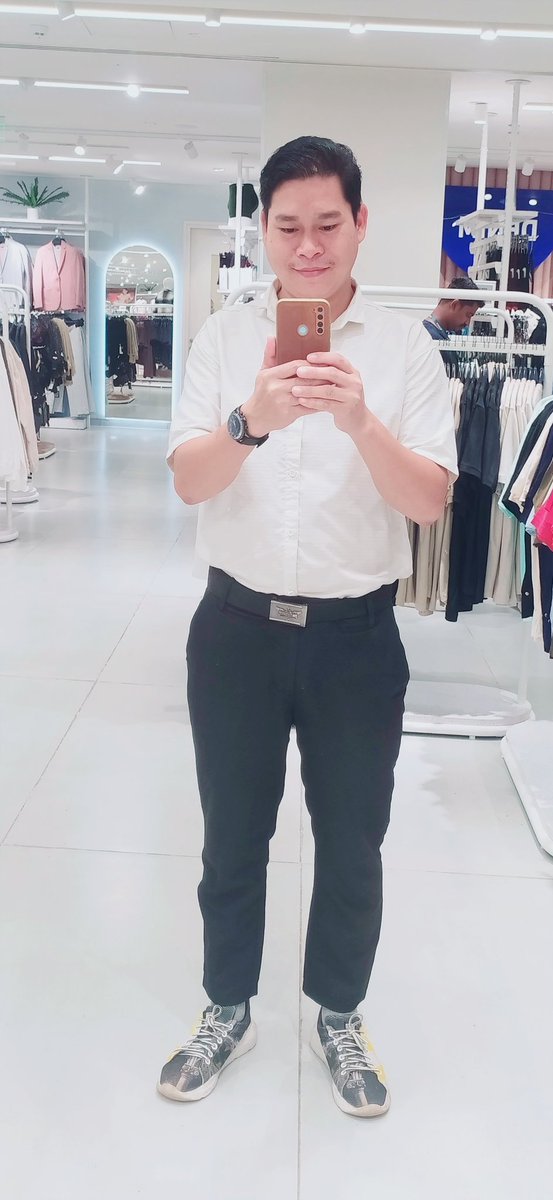 dharmajeetchak's tweet image. 🎯Today&apos;s Reality: Human Beings are actually 👉 No More Human Beings today. Only by Form they&apos;re Humans but by Mentally almost 99.9% Humans are became Demon or Devils. Just 1% of Humans are Real Human Beings now.
Instagram: instagram.com/p/DPbRkl6kVA6/…
📸At Lulu Mall, in Bangalore 😊