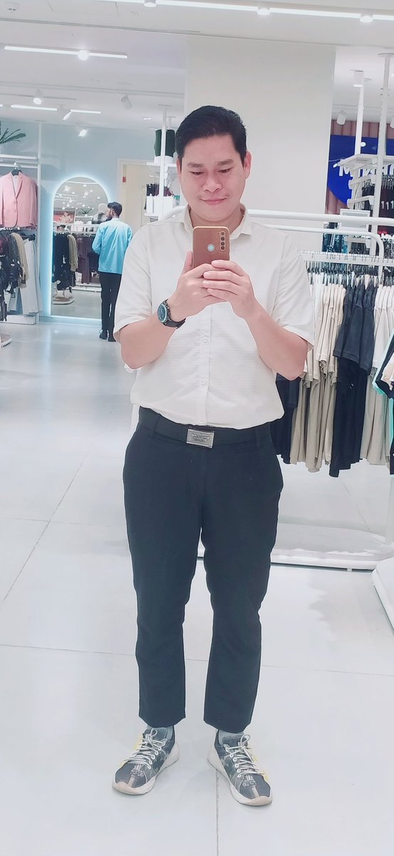 dharmajeetchak's tweet image. 🎯Today&apos;s Reality: Human Beings are actually 👉 No More Human Beings today. Only by Form they&apos;re Humans but by Mentally almost 99.9% Humans are became Demon or Devils. Just 1% of Humans are Real Human Beings now.
Instagram: instagram.com/p/DPbRkl6kVA6/…
📸At Lulu Mall, in Bangalore 😊