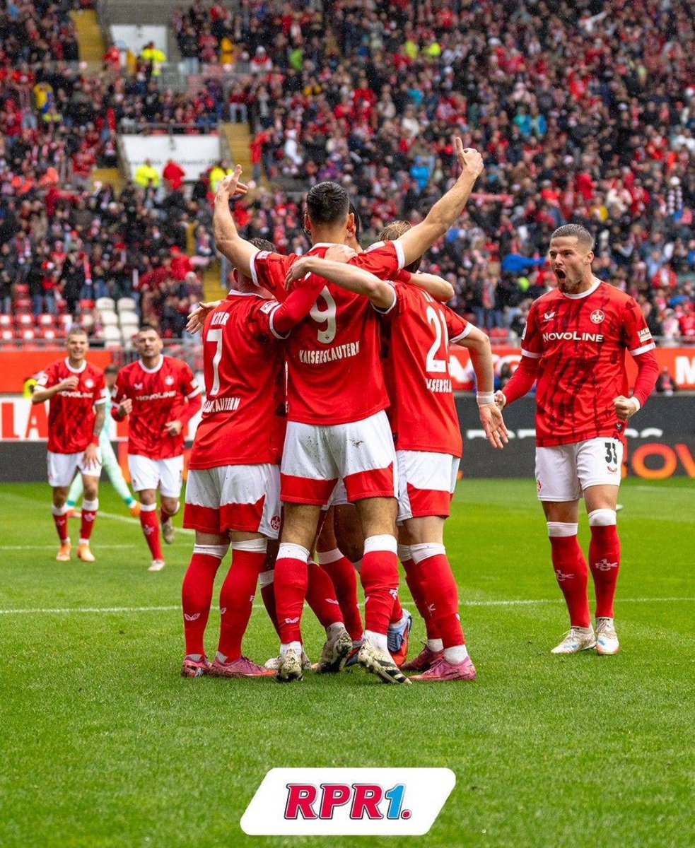 Rote_Teufel_X's tweet photo. Die #Betze-Stimmen nach Bochum oder watt? 🎤 präsentiert von #RPR1 

Alles zu #FCKBOC zum Nachlesen: 
📲 https://t.co/I3n7maFu8U
Die PK nach dem Spiel:
📹 https://t.co/j4i5j49Ngb https://t.co/gZOmbU5Rfa
