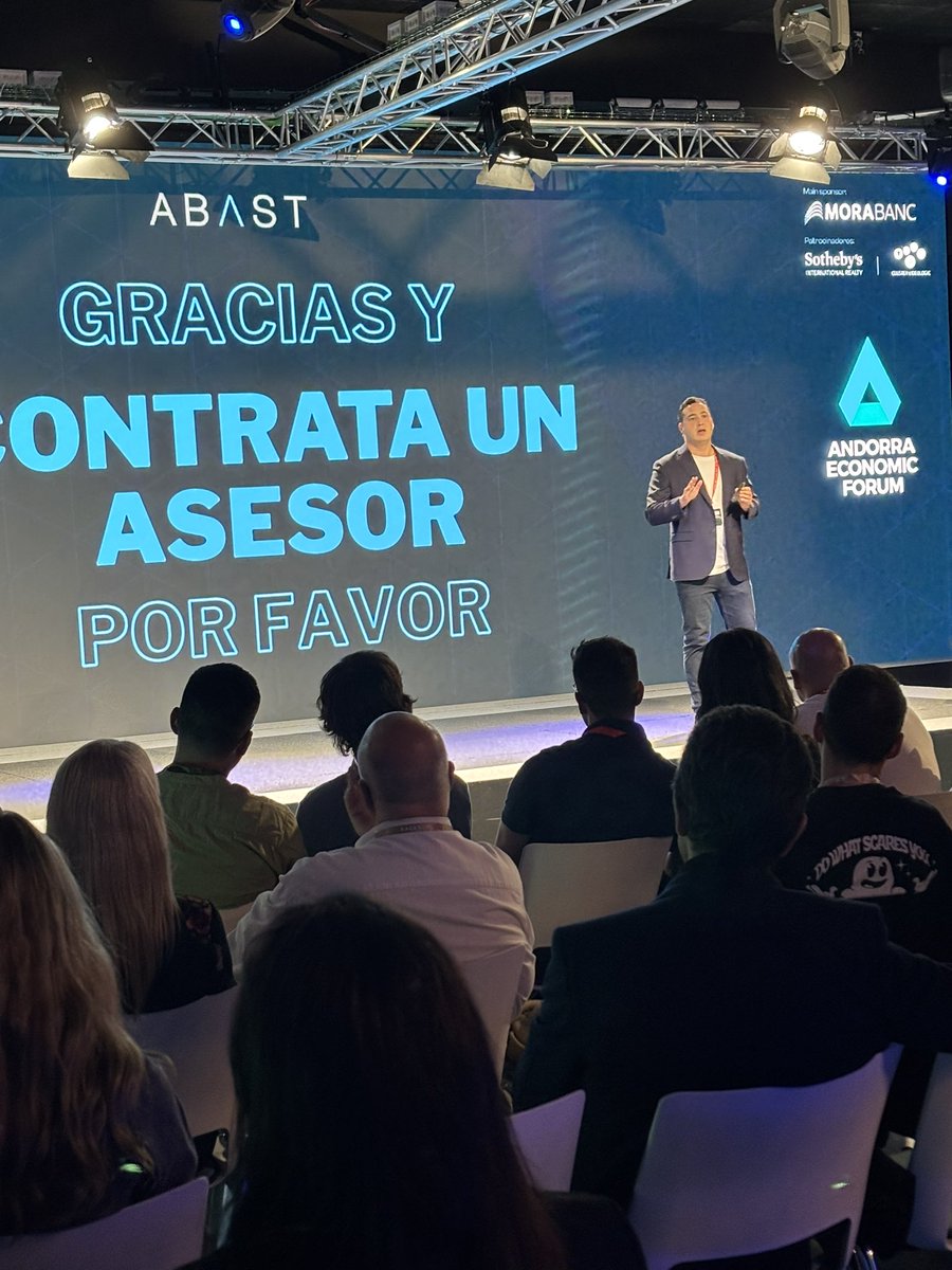domini_code's tweet image. Último día del Andorra Economic Forum.
Charlas inspiradoras, conversaciones potentes y nuevos contactos que ya están en mi agenda.
Me voy con la cabeza llena de ideas… y con ganas de convertir varias en proyectos reales.
#networking #andorraeconomicforum #emprendimiento