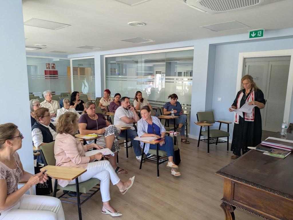 El Palo, Málaga. 5 de octubre de 2025.
Concluimos nuestro encuentro de delegaciones regionales y Junta Directiva Nacional.
Hoy hemos dedicado la mañana a avisos, y a los primeros preparativos de la próxima Asamblea del 2026.