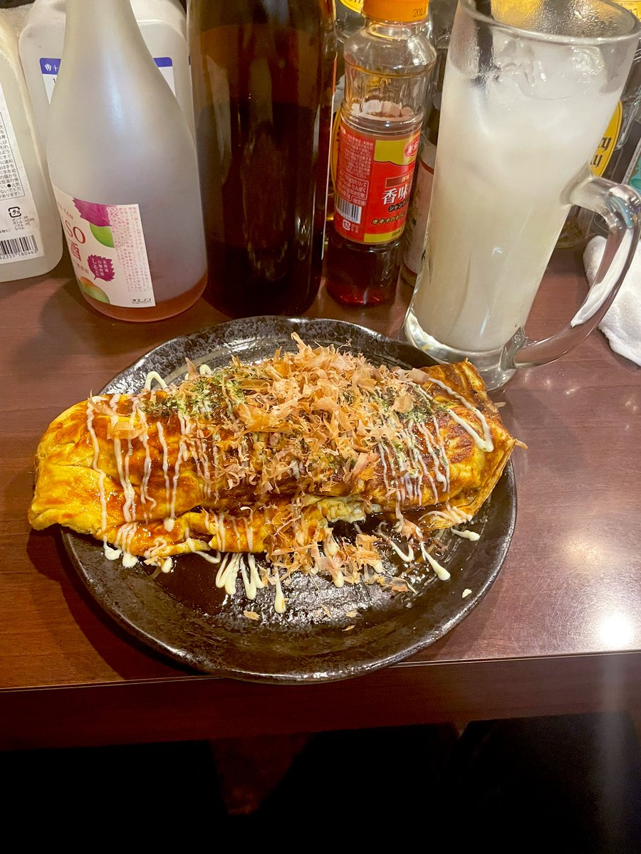 dark19751000's tweet photo. 最近の
大桜さんとBAR88さん♪
大桜さんにて
栃濃ソースのオム焼きそば✨
ソースが抜群にうまい!!
このソースは買いです✨
BAR88さんにて
ブルーキュラソートニック
グレナデンジンジャー
フォンダンショコラ
美味しいドリンクと甘いもので癒やされました♪
いつもごちそうさま🙏
#大桜
#BAR88 https://t.co/miAcPkFuZD