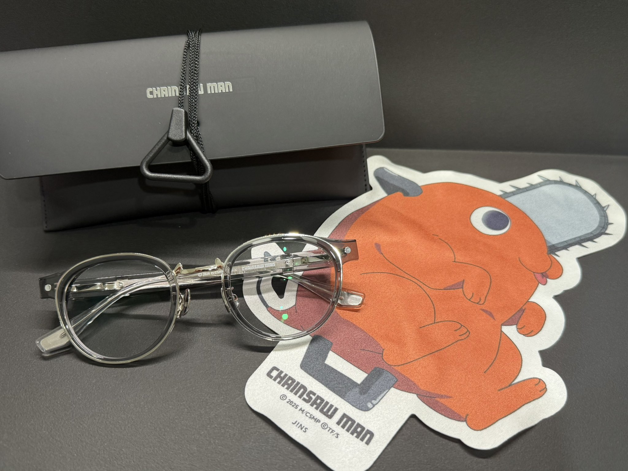 新品未使用】チェンソーマン JINS メガネケース&ポチタめがね拭き