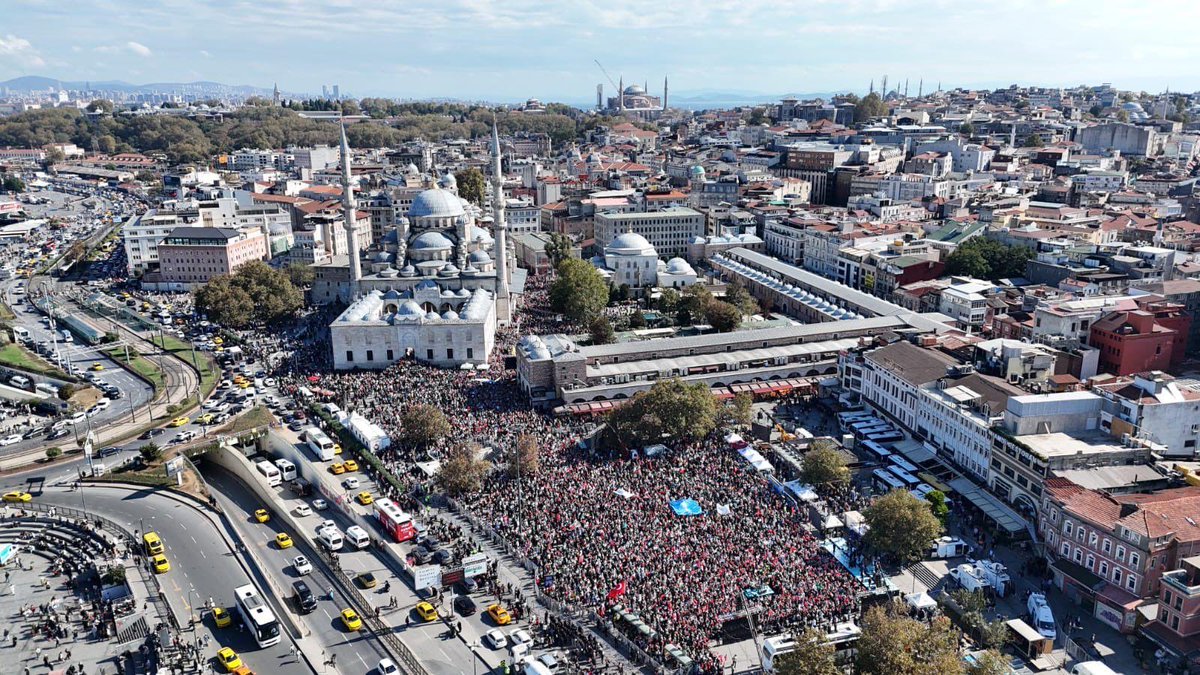 'Filistin için Tek Yürek' 🇹🇷🇵🇸

#GazzeİçinYürüyoruz
#ÖzgürlüğeYürüyoruz
#KararlılıkYürüyüşü