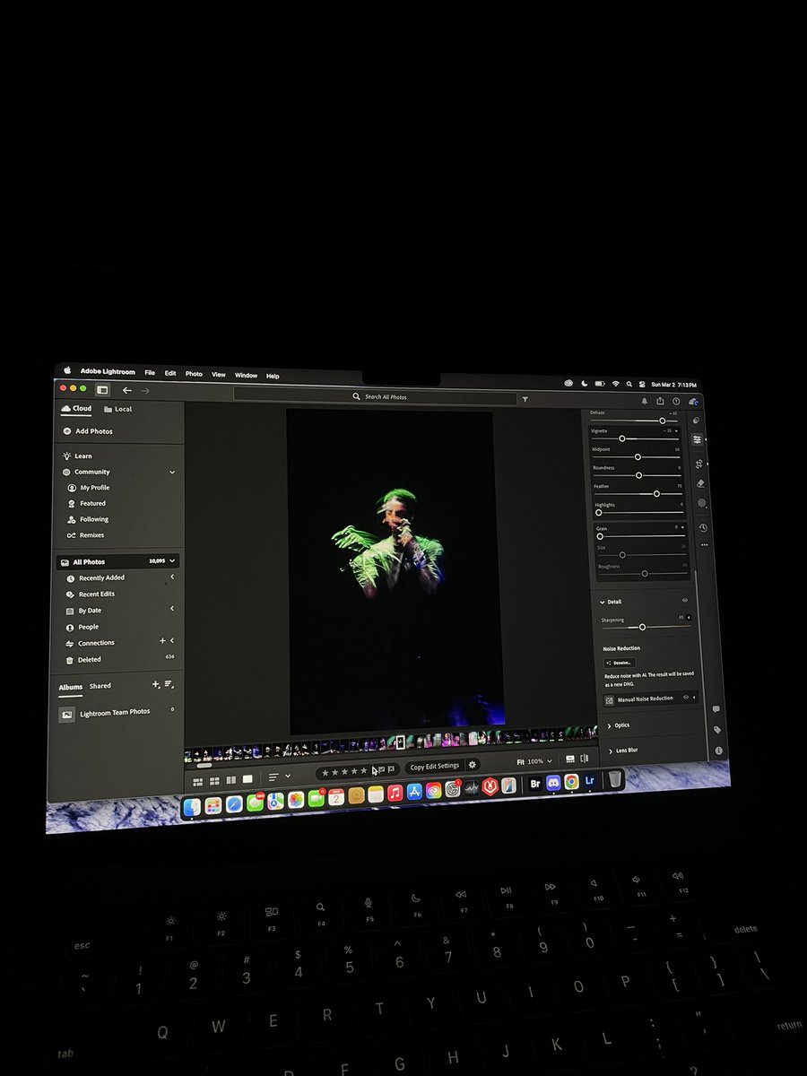 qwuuzi's tweet photo. Last night my car got broken into losing around 7k in my camera equipment💔my macbook, cams, lights all stolen from me. Im so heartbroken but life moves on and still so grateful. Please share and thankful fkr any help possible🤞🏽 https://t.co/Cq8jhgKXxP