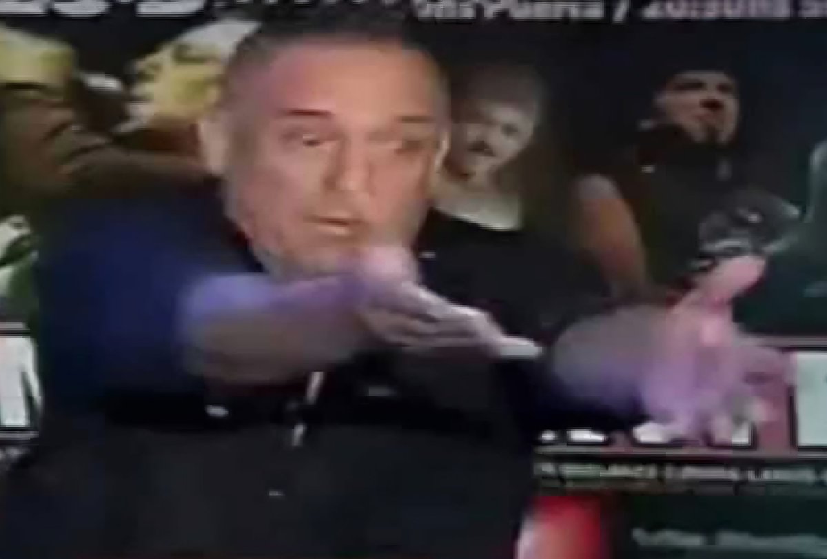 Cómo vamos a jugar partidos oficiales si te la pasaste en el Argentino A?!