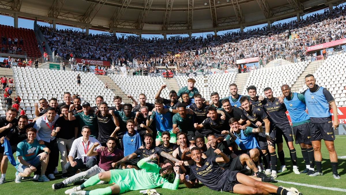 Foto de la última vez que ganamos 3 partidos seguidos. No es coña.