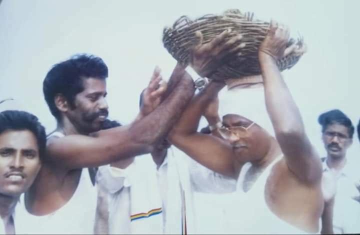 ajeethkumarvp's tweet photo. அய்யா 🇦🇩🖊️🚑 https://t.co/FiakjvdeZy