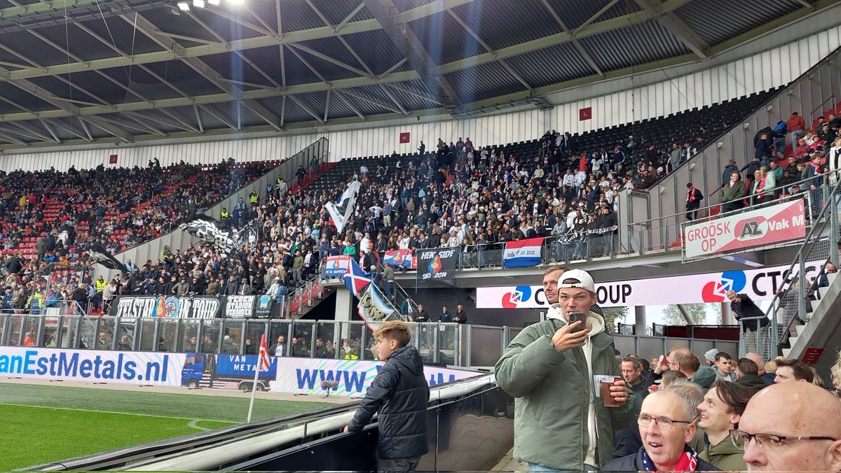 Middagje AZ Alkmaar tegen promovendus Telstar. 1e helft was  duidelijk voor AZ, in de tweede helft kwam Telstar terug tot 2-1 en kwam dichtbij de 2-2. Goede support vanuit het uitvak.
En pluspunt voor broodjes frikandel en mexicano uit de muur. #aztel <a href="/FutbologyBENL/">Futbology 🇧🇪 🇳🇱</a>