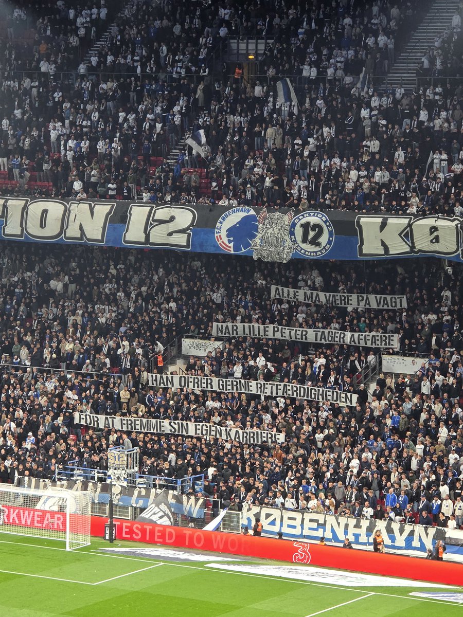 JimDupont86's tweet photo. Sektion12 København #fcklive https://t.co/WtyKbBxlRi
