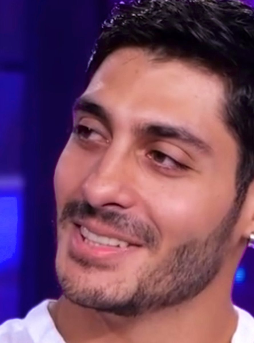 Se al mondo esistessero più uomini come Javier Martinez, sarebbe un posto migliore. CHAPEAU!!!!
“L’amore VINCE SU TUTTO” ♥️♥️♥️♥️♥️♥️♥️♥️ #HelevierxVerissimo #javi7