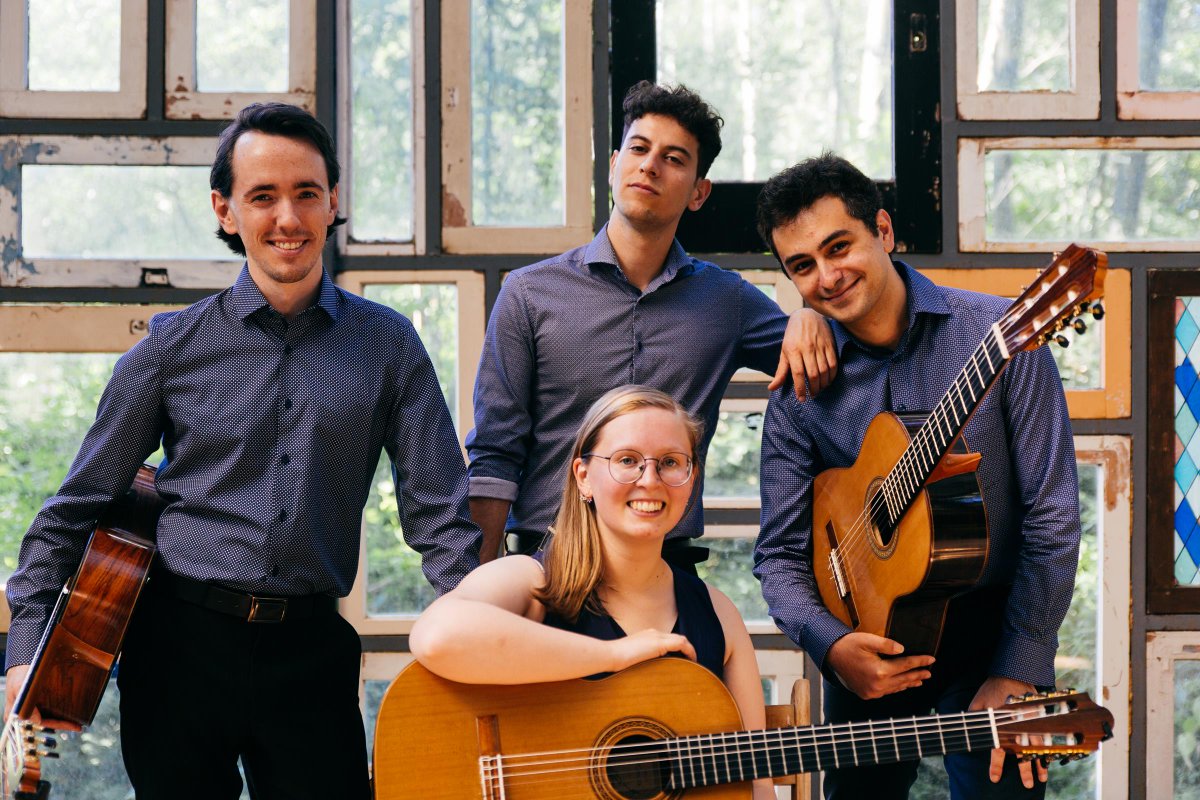Classical Guitar Alive (@_tony_morris_) on Twitter photo Classical Guitar Alive! now playing on <a href="/KMFAClassical/">KMFA Classical 89.5</a> radio in Austin and streaming live here now:
kmfa.org
This episode: Liszt’s Hungarian Rhapsody No. 2, Peter Katona’s Scarlatti Double Concerto, Piazzola’s Tango Suite and more.
40 minutes left, or hear this Classical Guitar Alive! now playing on <a href="/KMFAClassical/">KMFA Classical 89.5</a> radio in Austin and streaming live here now:
kmfa.org
This episode: Liszt’s Hungarian Rhapsody No. 2, Peter Katona’s Scarlatti Double Concerto, Piazzola’s Tango Suite and more.
40 minutes left, or hear this