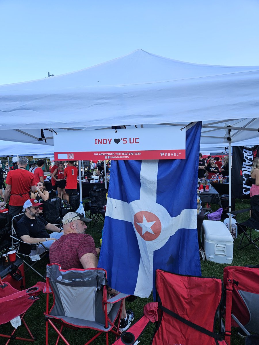 tinanoelPR's tweet image. Fun Family Weekend at @uofcincy in beautiful #Cincinnati. #catsby90
