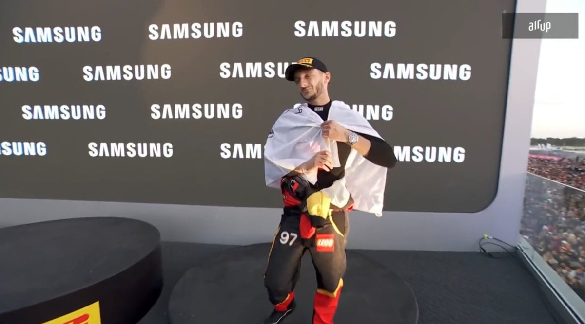 Tear Off tweet media