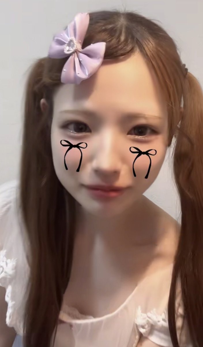 リレー配信があるの忘れてました。ゆきみしおりです。 #ゆきみしおり #よーよーよー #TikTokLIVE vt.tiktok.com/ZSH7RxAKoKf1c-…