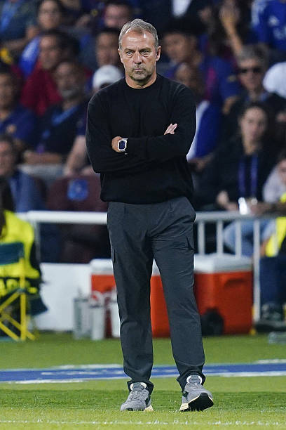 BouafifNour's tweet image. Yamal coming back will give us width and creativity, and Raphinha’s return will definitely improve the pressing. Fermin should also fix the issue of having an absolutely useless midfielder stuck in the XI.
But while those things will solve some problems, others are still on…