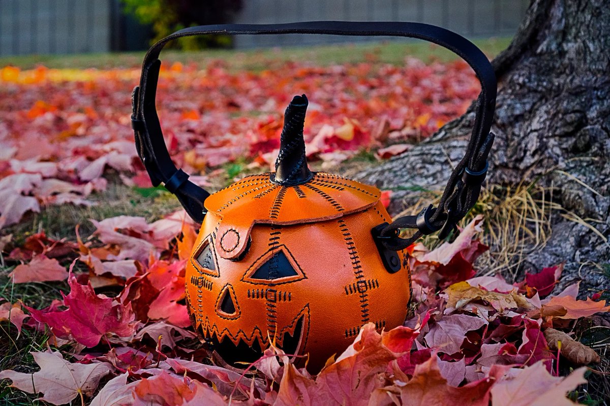toxel's tweet image. Leather Pumpkin Bag: toxel.com/inspiration/20…