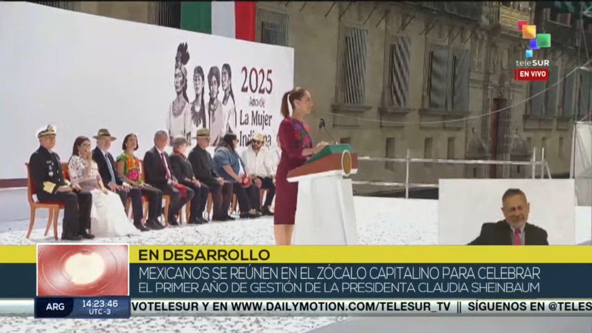 #ENVIVO| ''Nos reunimos para conmemorar un año del Gobierno de #México🇲🇽 porque nosotros somos del pueblo, por el pueblo y para el pueblo'' expresó la presidenta mexicana, Claudia Sheinbaum