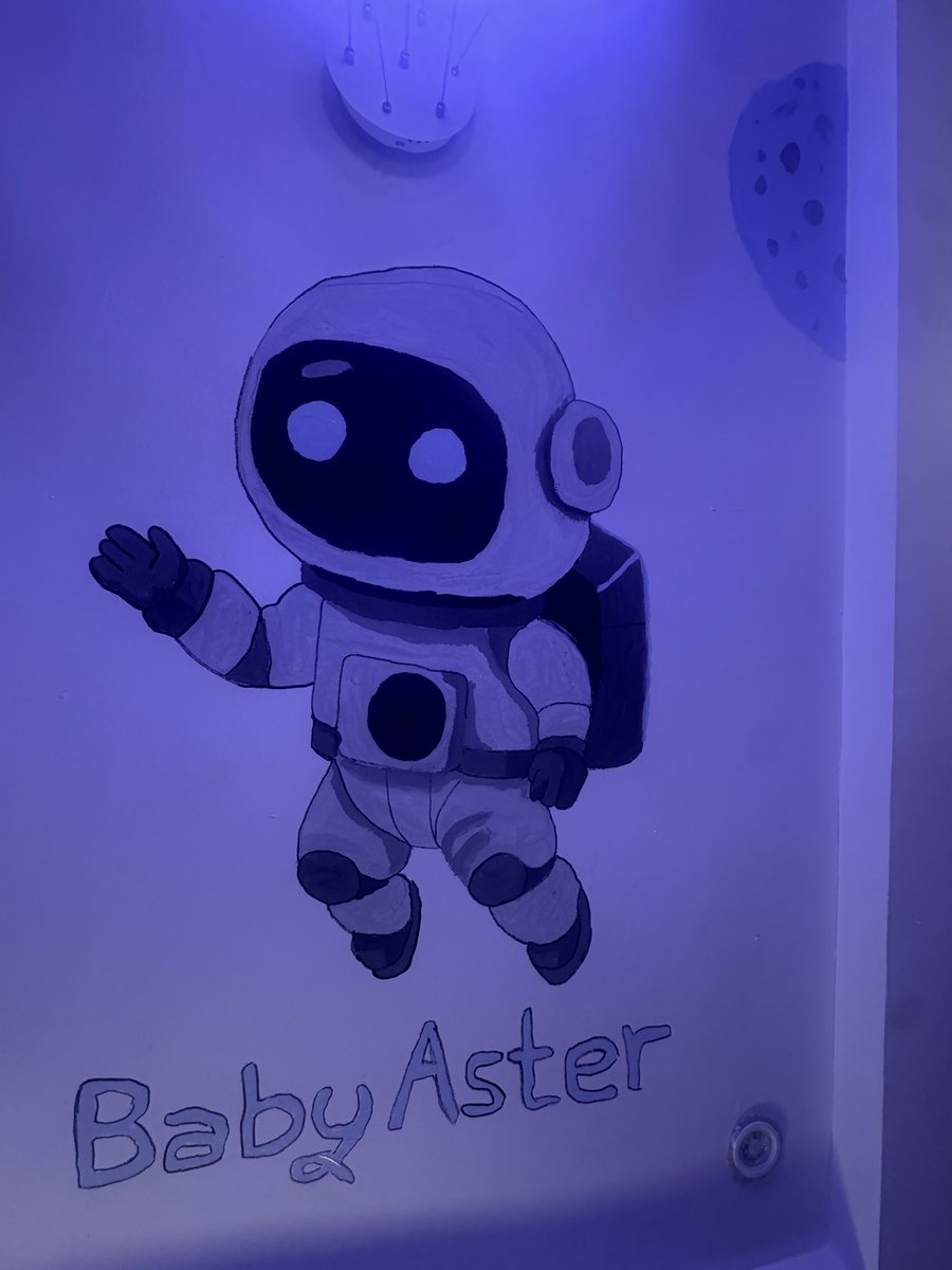 justice_225's tweet image. Made an art on me ceiling representating @BabyAster_BNB journey to the moon, so that anytime I wake up I’ll be graced with the best project of 2025, hope the team like my work for the #meme #art contest #BabyAster
 
Rate my work guys🔥🔥