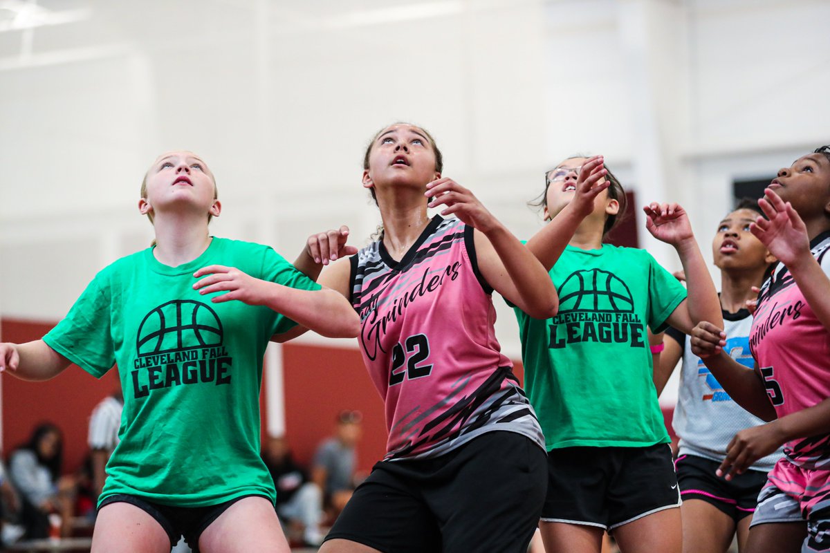 Ohio_Basketball's tweet image. Northeast Ohio Grinders putting in the work 🏀📸

#ohiobasketball #fallleague #week4 #youthsports #girlsbasketball