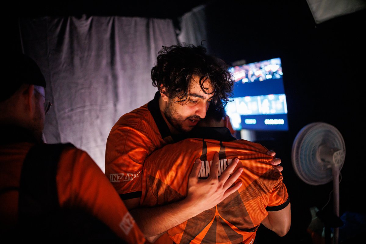 valesports_emea's tweet image. Let&apos;s all send a big virtual hug to FNATIC 🫂🫂