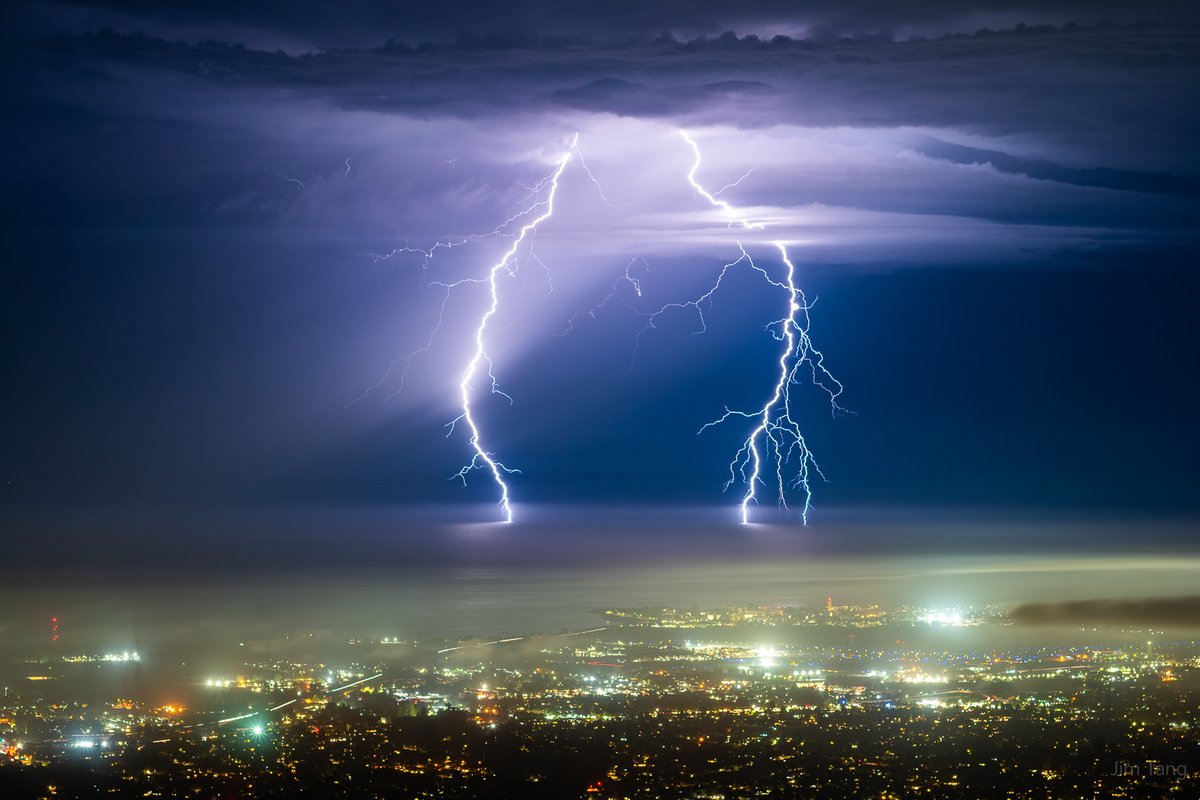 wxmann's tweet image. Lightning striking the Pacific Ocean off of Santa Barbara, CA on the night of 9/23.
Still need to edit many of my photos from this event, what a special night.