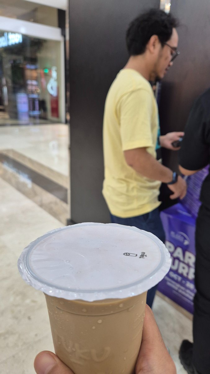 tiiaile's tweet photo. Lah ya kalo ga karna di telfon nawarin tuku sih ya aku pasti bilang no. https://t.co/HAn0aGfTwE