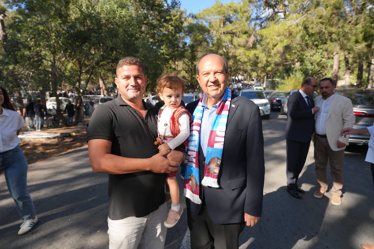 Yemyeşil iklimi, yaylaları, lezzetleri ve insanıyla Karadeniz’in bu ülkeye kattığı anlam ve değer büyüktür. 

Tüm Karadenizli dostlarımızla teşekkür ediyorum.

📍Karadeniz Kültür Derneği 30. Geleneksel Alevkayası Yayla Şenliği