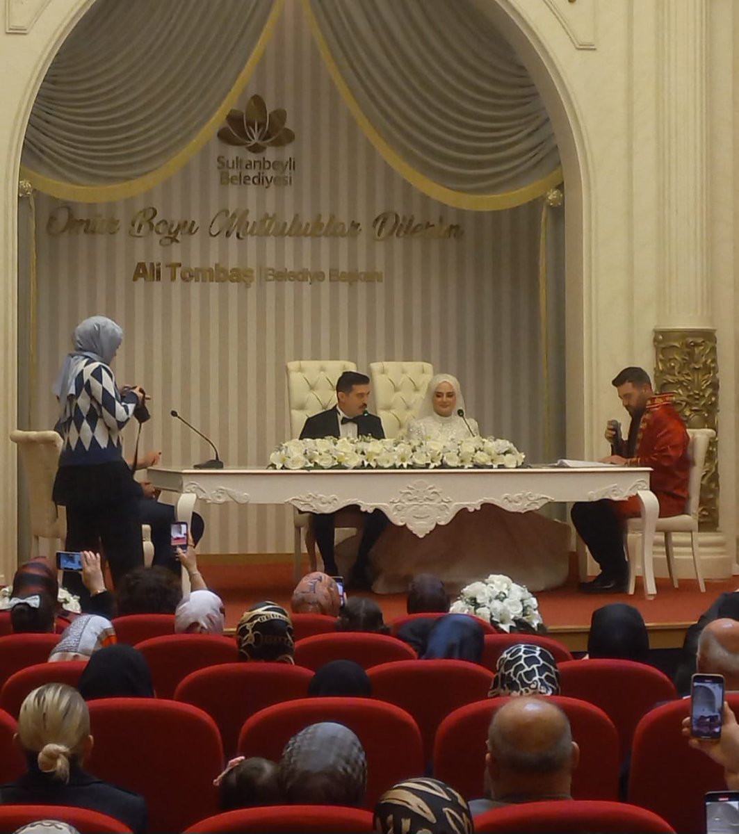 Sultanbeyli #İtfaiye Grubundan üyemiz Ensar KARABULUT'un nikah merasimine katılarak mutluluklarına ortak olduk. Kendilerine ömür boyu mutluluklar ve iki cihan saadeti dileriz. 
#İMED YÖNETİM KURULU