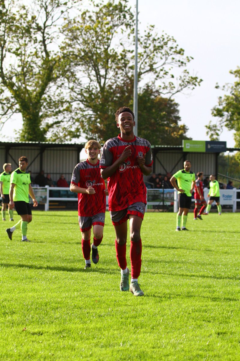 Thornbury Town FC tweet media