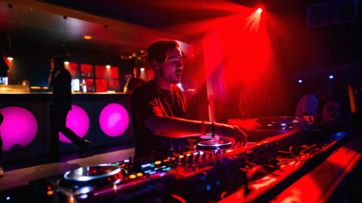 Infinity / Wait So Long
🎶 youtu.be/S9JZtIk6a-Q