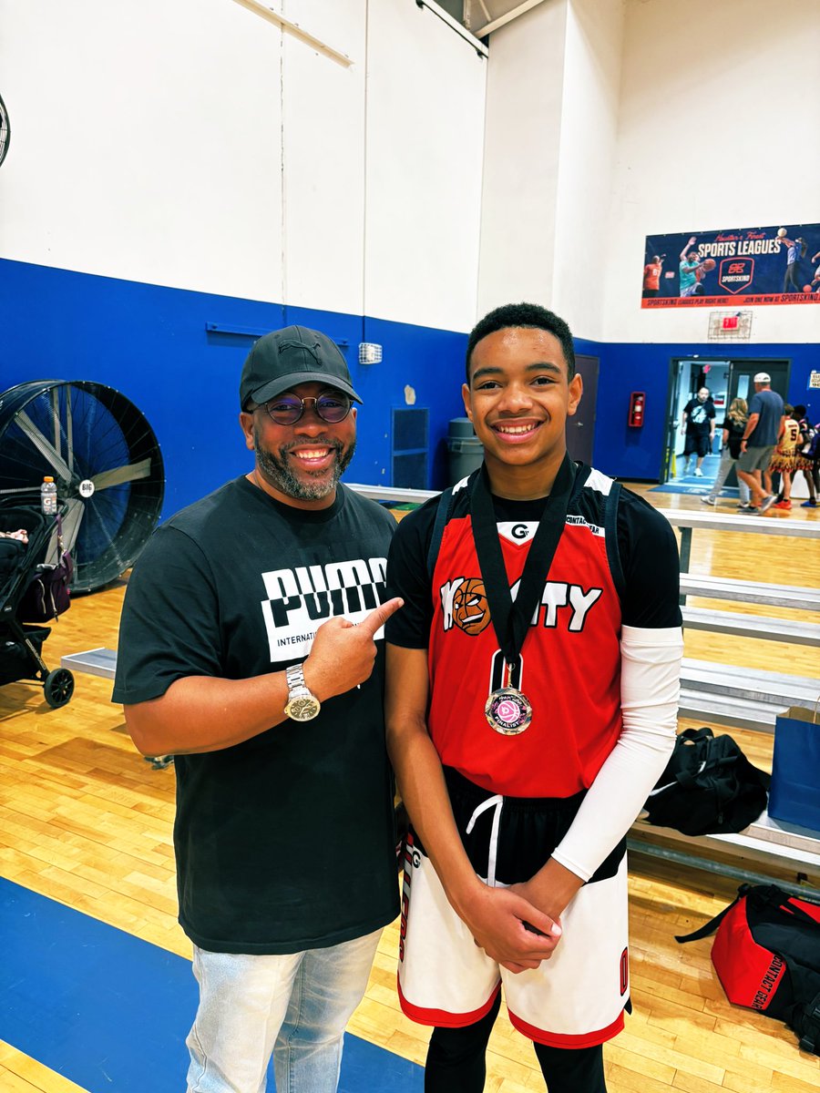 eastland_olivia's tweet photo. Saturdays are for basketball! Thank y’all for being super fans! @HumbleISD_RCE @HumbleISD_WLMS @MsT_teachesMe @MaryTal63378973 https://t.co/u5EEWWyHRi