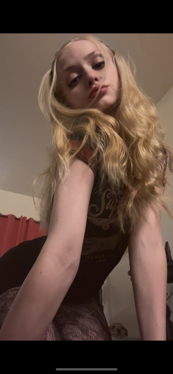 Goddessrockyy's tweet image. Sundays are for sending ;)