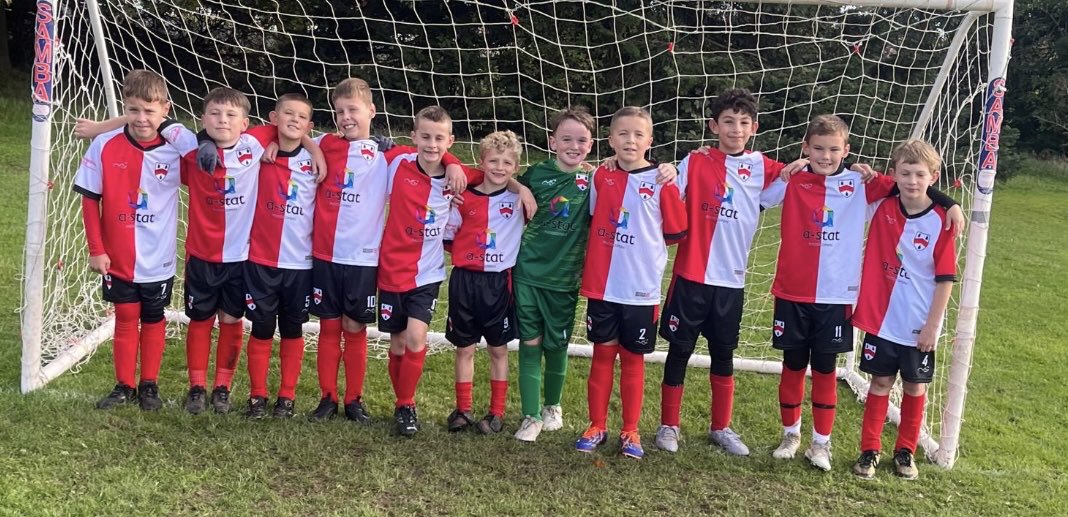 Our Under 9’s North team proudly wearing their new kits for their game today 

A huge thank you to their sponsor A-Stat Office Technology

🔴⚪️🐺

#UpTheWulfs