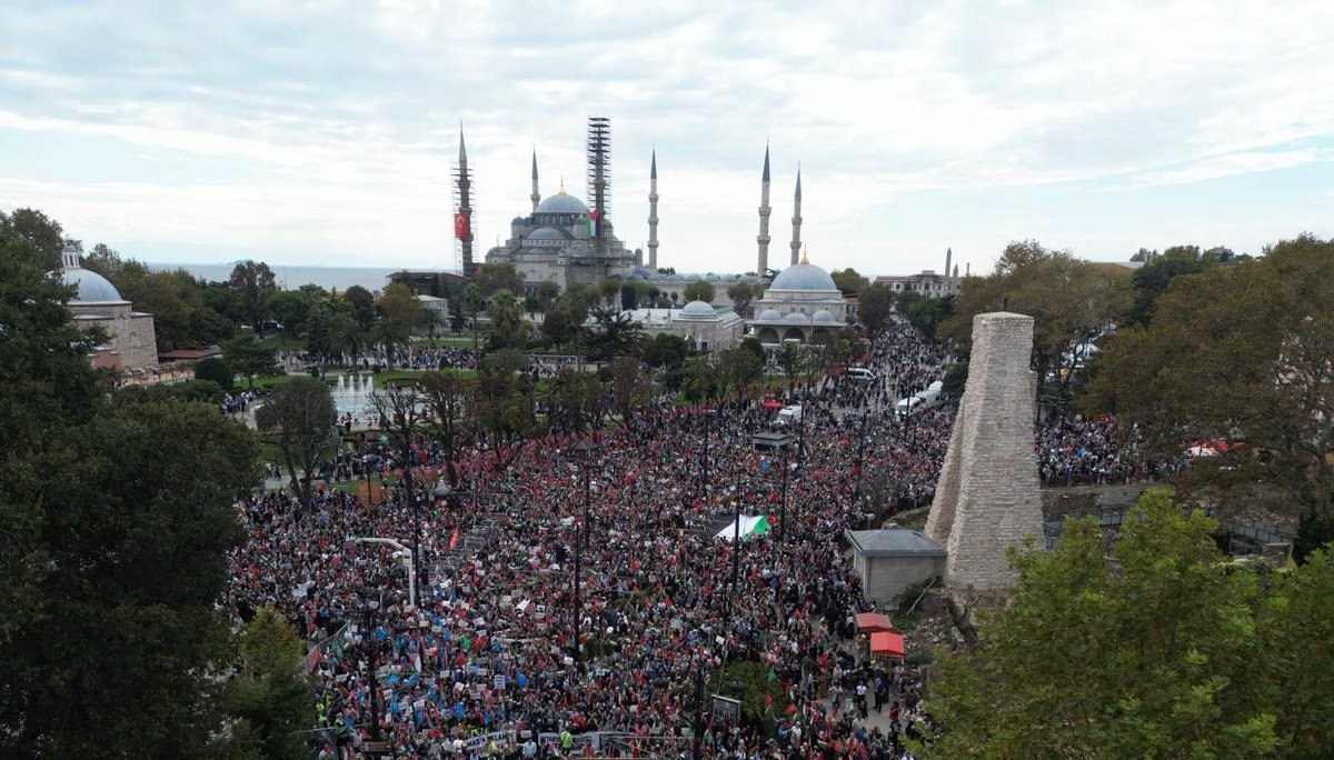 Yüreğimiz Gazze’de,
Yönümüz Gazze’ye! 🇵🇸

Gazze’ye kulak verenlere, mazlumların sesini tüm dünyaya iletenlere, Türkiye’den ses yükselten tüm gönüllere selam olsun! 

Dualarımız seninle,
Kalplerimiz senden yana Gazze! 🇹🇷

#GazzeİçinYürüyoruz #ÖzgürlüğeYürüyoruz