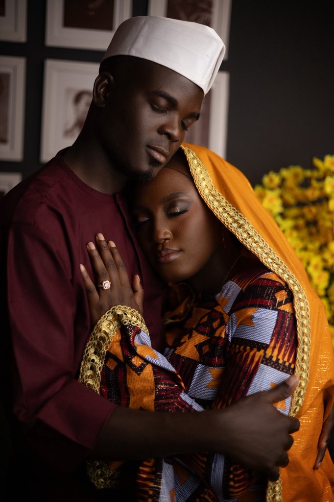 borokinisola's tweet image. When @Canon users are out here balling and creating magic, @Nikon users are busy scrambling for scrubs @pakconcept , this league isn’t for you 

Are  #TeamNikon or #TeamCanon?
Let’s settle this once and for all!

#TheLensWarsByPakconceptxborokini